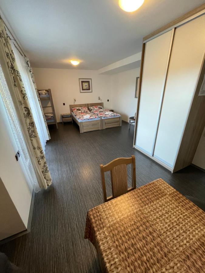 Apartamento Maxovo Království Rovensko pod Troskami Exterior foto