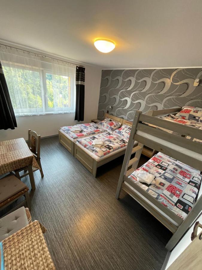Apartamento Maxovo Království Rovensko pod Troskami Exterior foto