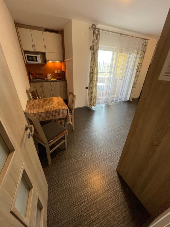 Apartamento Maxovo Království Rovensko pod Troskami Exterior foto