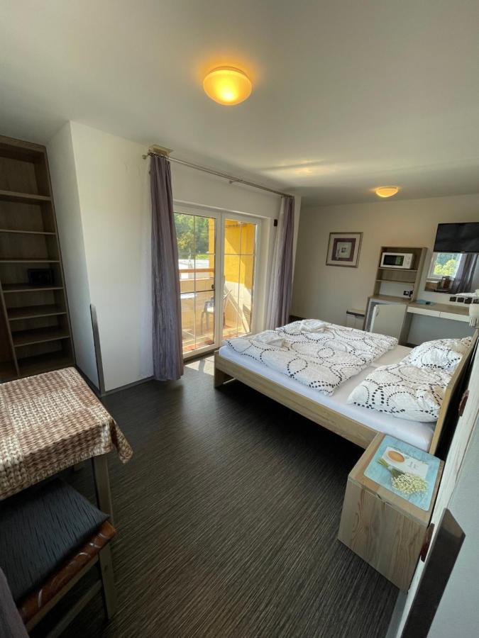 Apartamento Maxovo Království Rovensko pod Troskami Exterior foto
