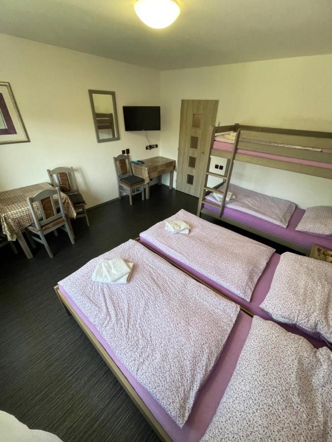 Apartamento Maxovo Království Rovensko pod Troskami Exterior foto