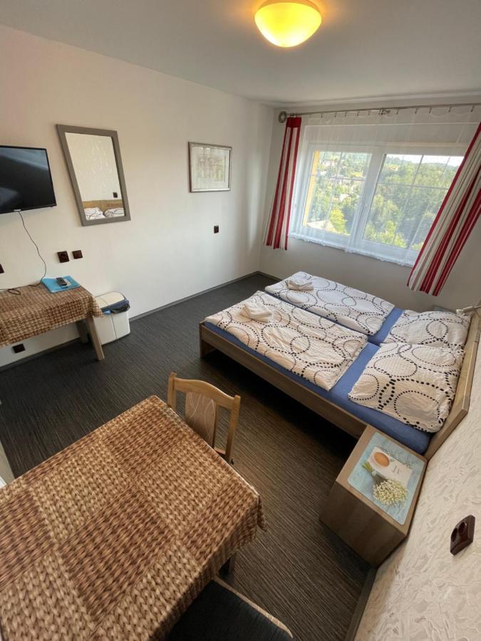 Apartamento Maxovo Království Rovensko pod Troskami Exterior foto