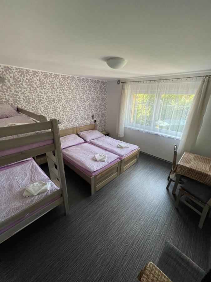 Apartamento Maxovo Království Rovensko pod Troskami Exterior foto