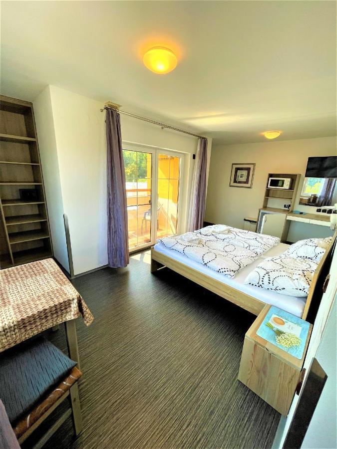 Apartamento Maxovo Království Rovensko pod Troskami Exterior foto