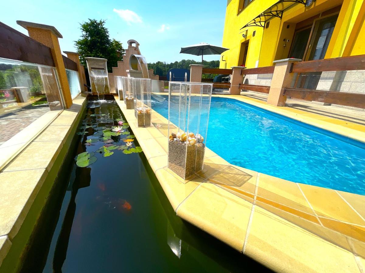 Apartamento Maxovo Království Rovensko pod Troskami Exterior foto